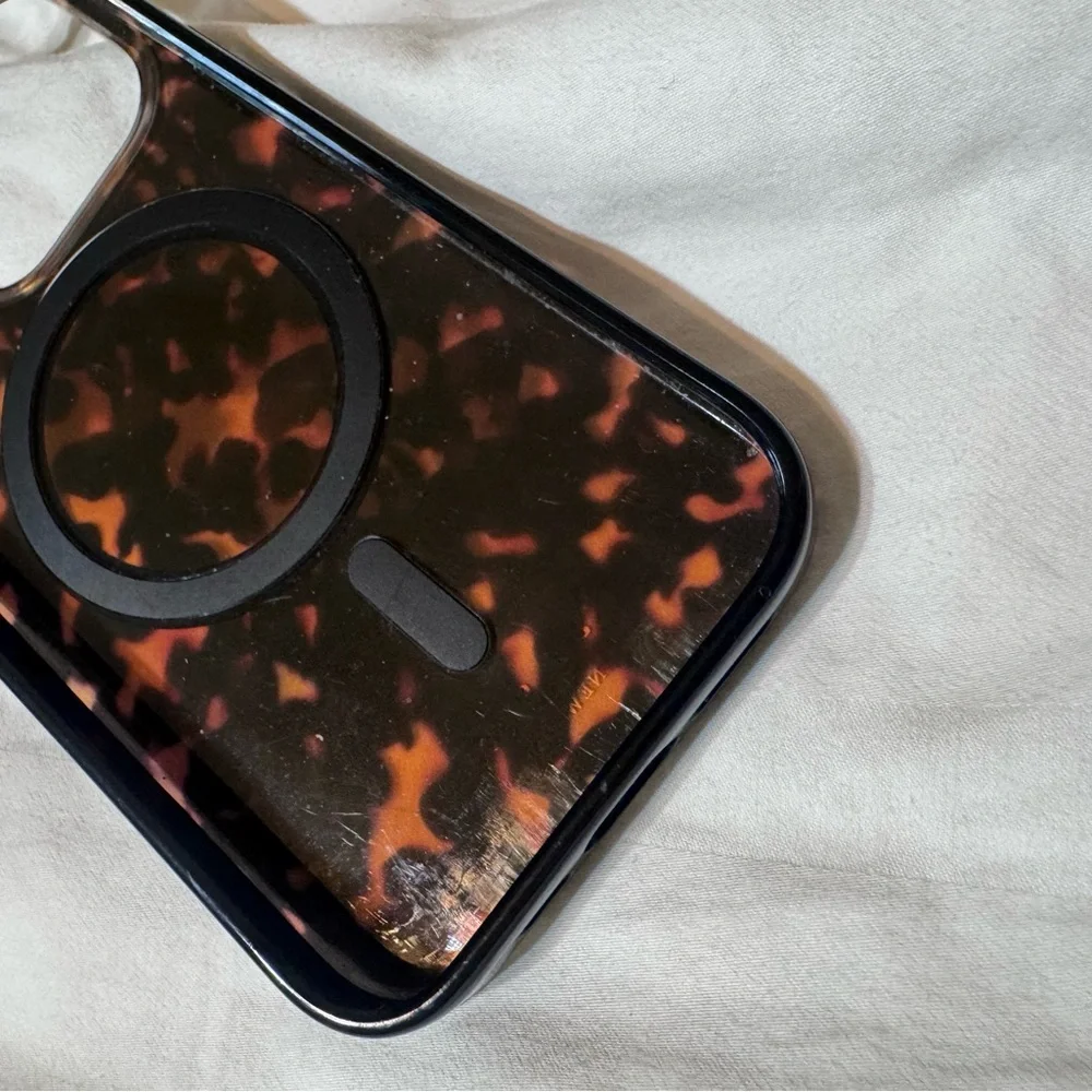 Kate Spade Tortoise Shell iPhone 15 PRO Case - Picture 2 of 2
